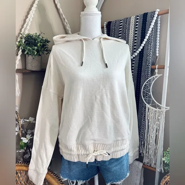 Natural Reflections Cream Ribbed Pullover Smocked Tie Hem Hooded Sweatshirt - Image 3