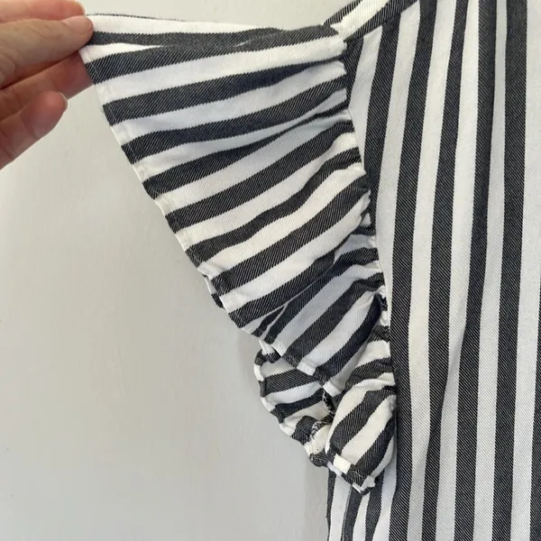 Madewell Black and White Casual Button Down Shirtdress. Size M - Image 3