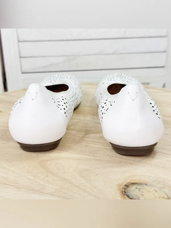 Vionic Robyn Eyelet Perforated Leather Ballet‎ Flats White Size 9.5 - Image 6