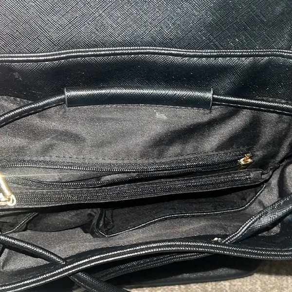 Black backpack - Image 4