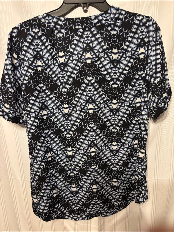 Cato Black and White Geometric Short Sleeve Top - Image 4