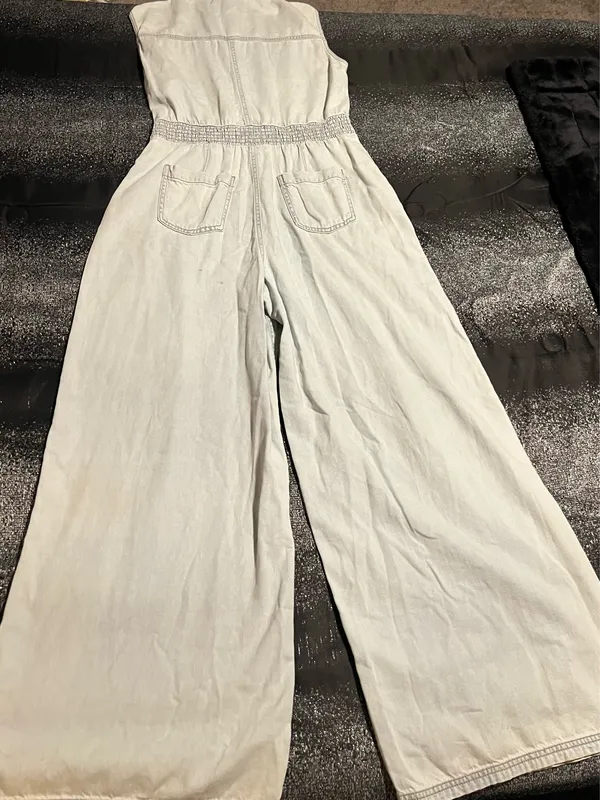 Womens 8/29 Habitual Light Wash Denim Sleeveless Wide-Leg Jumpsuit/Romper - Image 3