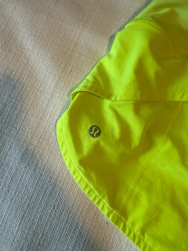 Lululemon Speed Up Shorts 2.5" Low-Rise - Image 6