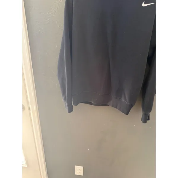 Nike Sportswear Crewneck Sweatshirt Black Embroidered Swoosh Fleece Pullover‎ M - Image 4