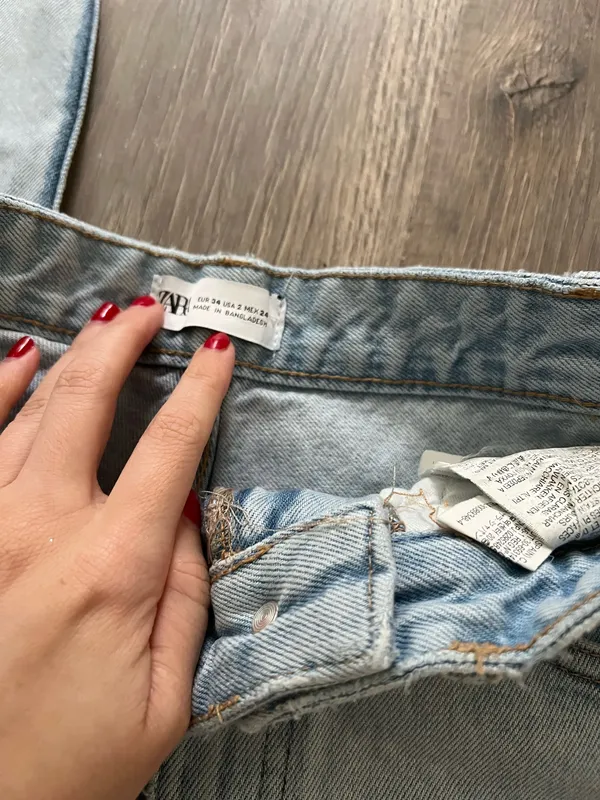 EUC Zara Light Wash Wide Leg Jeans - Image 3