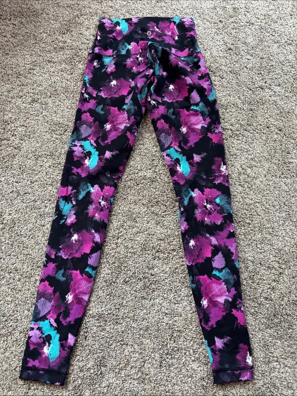 Lululemon Leggings size 6 (30”) - Image 3