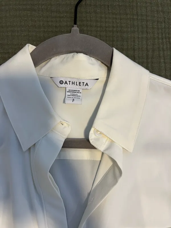 Athleta Sleeveless Button-Up Shirt - Image 2