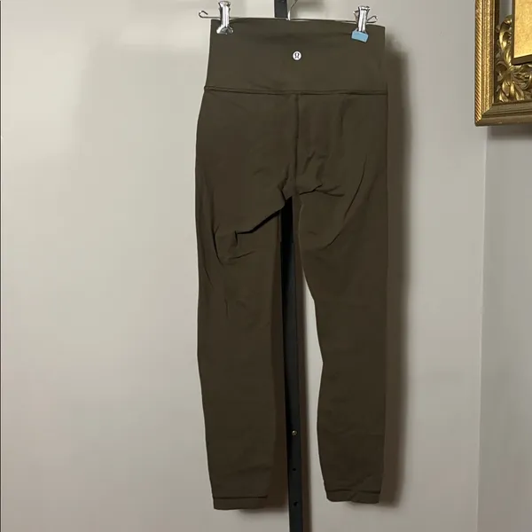 Lululemon Size 4 Wunder Under High-Rise 7/8 Tight 25" Full-On® Luon - Image 2
