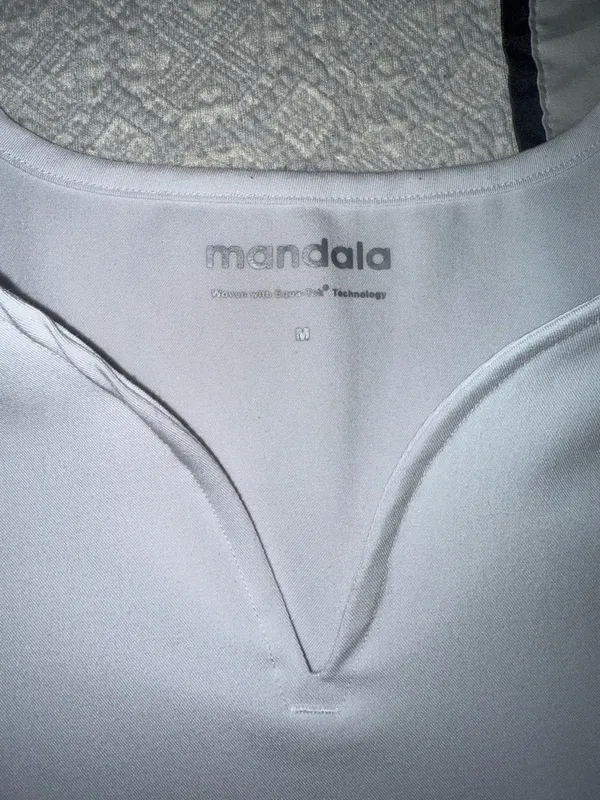 White scrub top M Size M - Image 2
