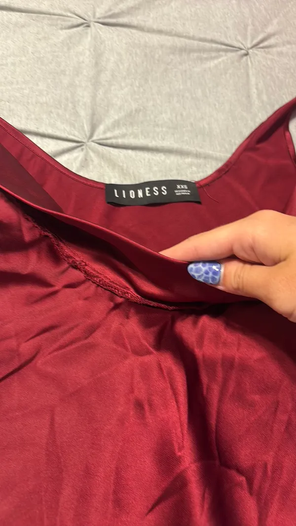 Lioness Top - red/burgundy linen - Image 6