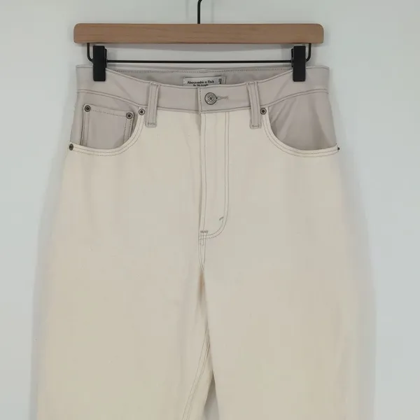 Abercrombie & Fitch Women's 90s Straight Ultra High Rise Cream Faux Leather Jean - Image 3