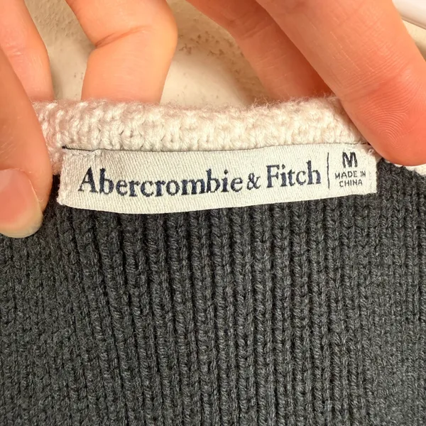Abercrombie & Fitch Mara Button-Up Sweater Vest Black White Contrast Trim Med. - Image 5