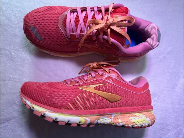 Brooks Women's Pink Athletic Running Shoe - Breathable Support - Image 6