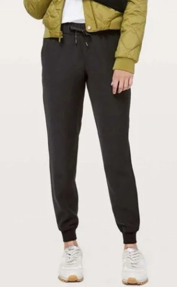On The Fly Mid Rise Joggers Black Size 8 - Image 2