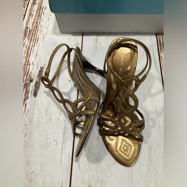 NINE WEST GOLD HEELED‎ SANDALS - Image 7