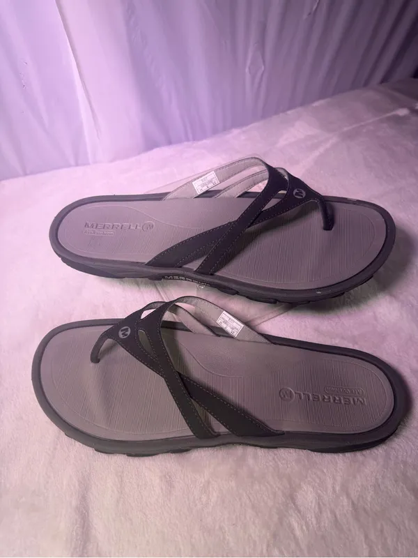 Merrell Gray and Black Women's Flip-Flop Sandals - Image 3