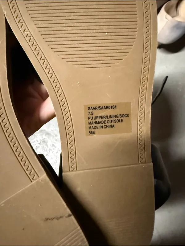 Steve Madden Women's 'SAAR' Black Sandals Size 7.5 NEW - Image 8