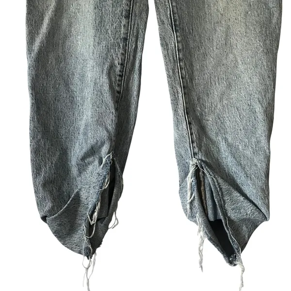 Banana Republic Slouch Jeans Women's Size 32/14 Light Wash‎ Distressed Hem Denim - Image 2