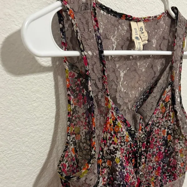 Girl Krazy Floral Lace Peplum Top Sleeveless Boho Boutique‎ - Image 6