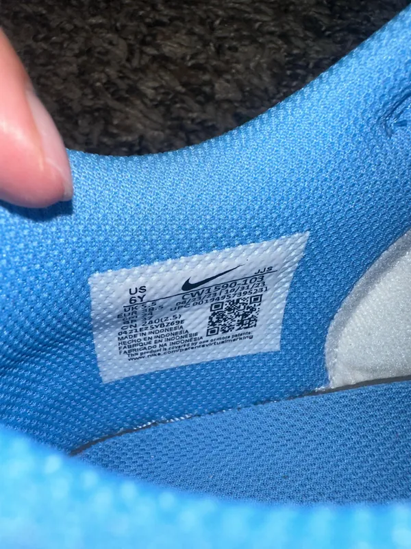 Nike Dunk Low  - Image 2