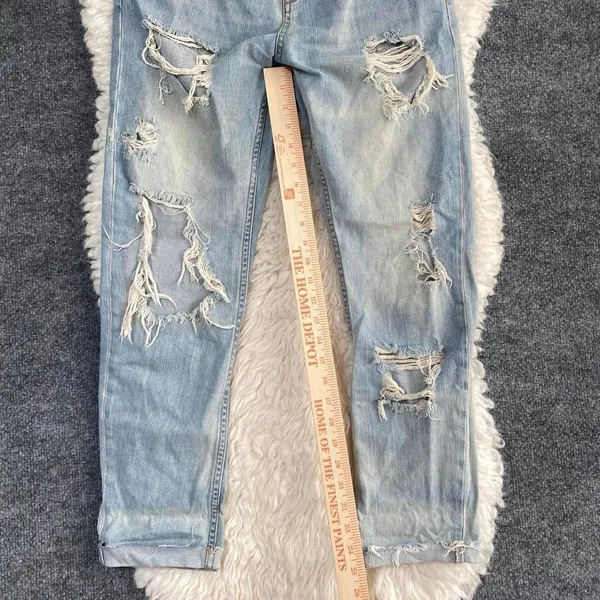 ZARA BASIC 975 LIGHT WASH DISTRESSED DENIM JEANS STRAIGHT LEG - Image 5
