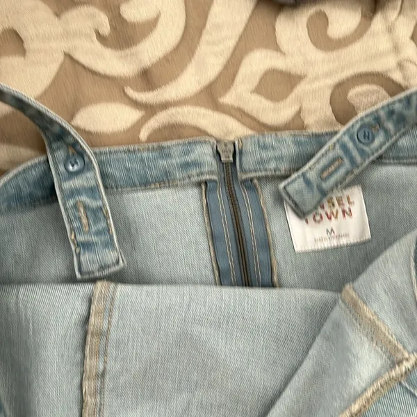 Tinseltown belted Denim Jumpsuit light wash, Size Medium NWT - Image 7