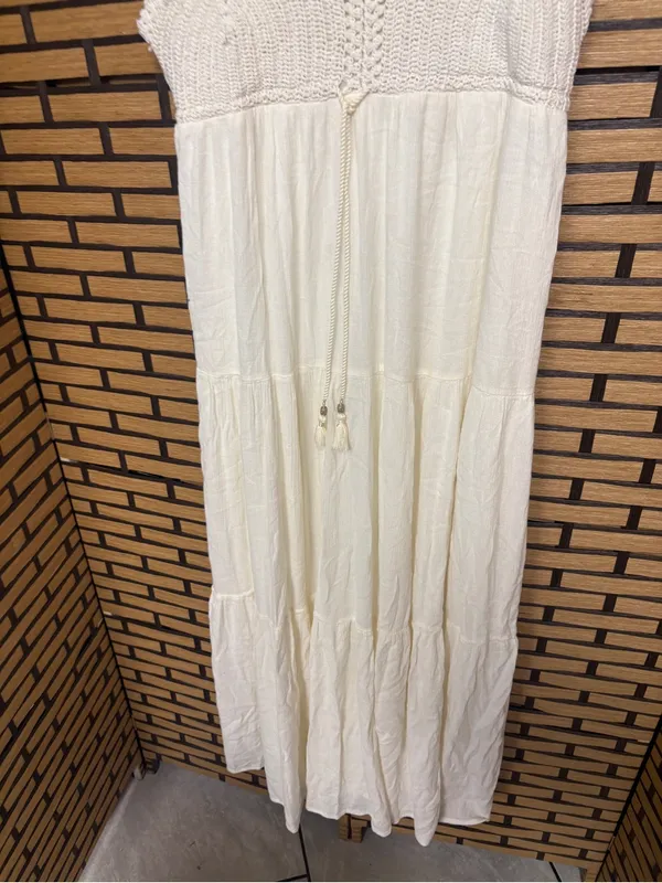 American eagle ivory maxi dress size medium - Image 5
