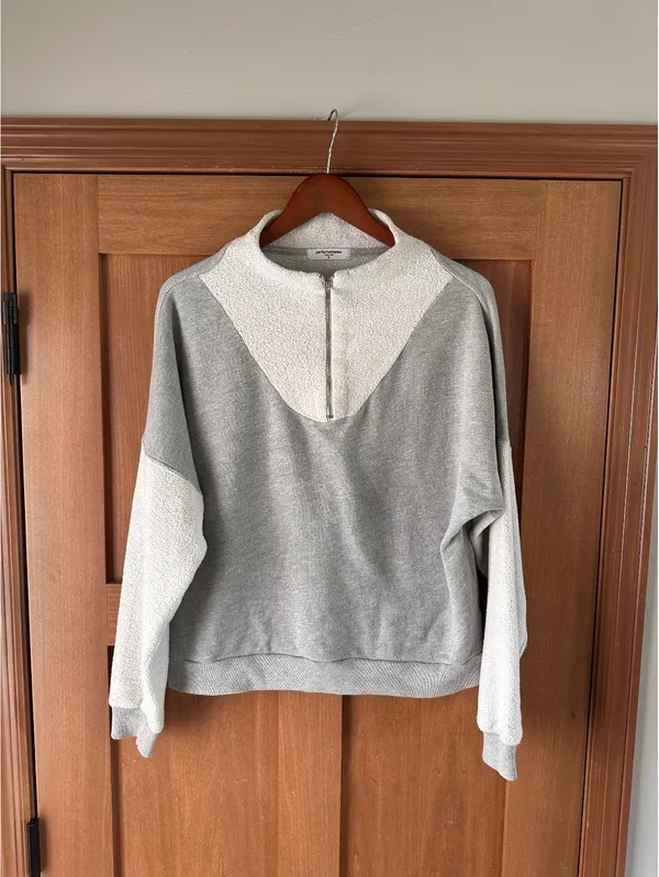 PerfectWhiteTee Tyra Fleece 1/4 Zip Pullover in Heather Grey Women’s Small - Image 2