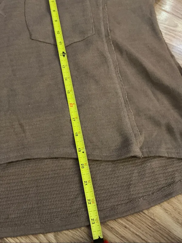 Blu Pepper Relaxed V-Neck Pocket Long Sleeve Top Size Small - Image 6