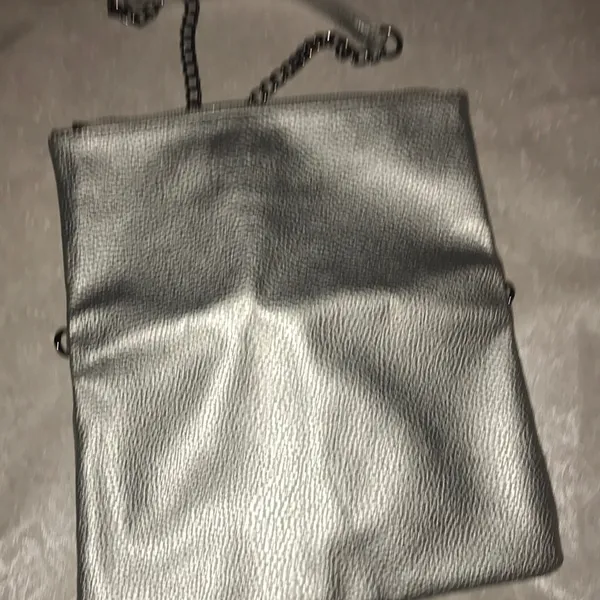 💎EXPRESS SILVER EVENING BAG💎    NWOT - Image 7