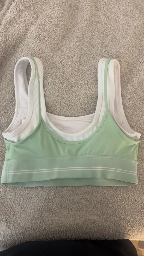 alo mint bra size xs never worn! matching leggings on my page! - Image 2