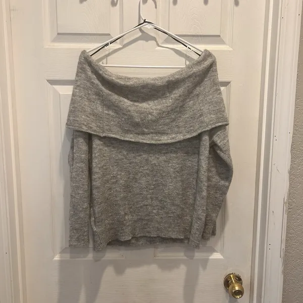 H&M Divided Womens Gray‎ Off the Shoulder Wool Alpaca Blend Knit Sweater Medium - Image 6