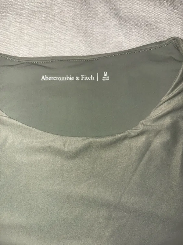 Abercrombie Top Long Sleeve - Image 3