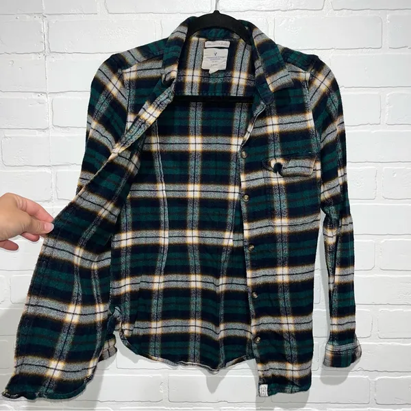 American Eagle Outfitters Slim Fit Flannel - Image 4
