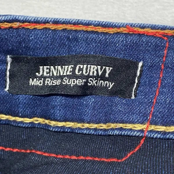 True Religion Jeans Women's 30 Jennie Curvy Mid‎ Rise Super Skinny medium wash - Image 9