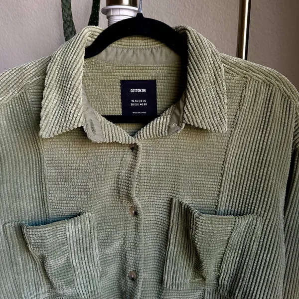 Cotton On Women's Green Cropped Cord Shacket Jacket - Image 3