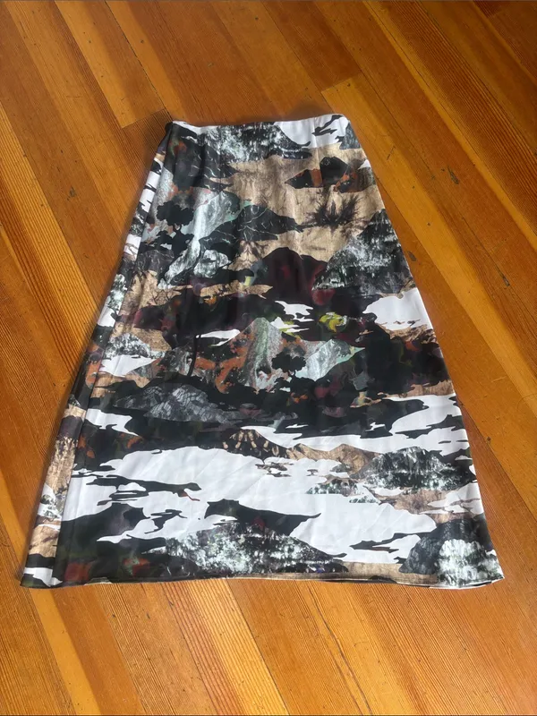 NWOT Aritzia Babaton Satin Slip Skirt 0 - Image 2
