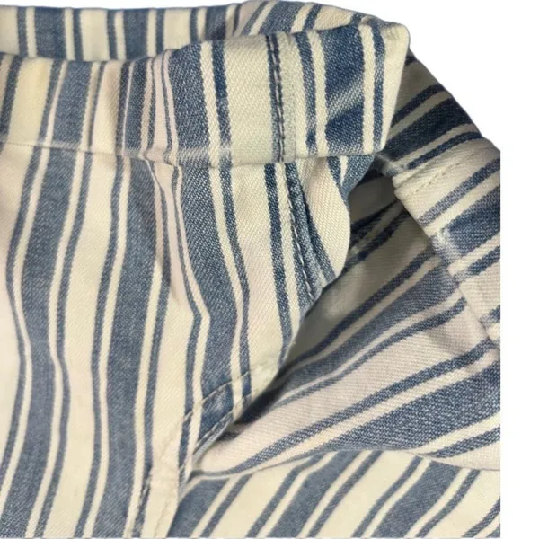 American Eagle mom Short denim stripe Size 6 Preppy Cute - Image 4