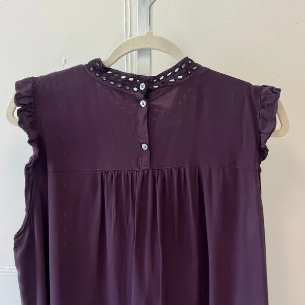 LOFT Purple Sleeveless Eyelet Embroidered Ruffle Blouse Plum Large Whimsical - Image 5