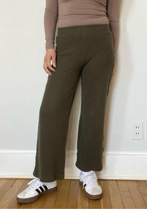 Abercrombie Green Knit pants - Image 3