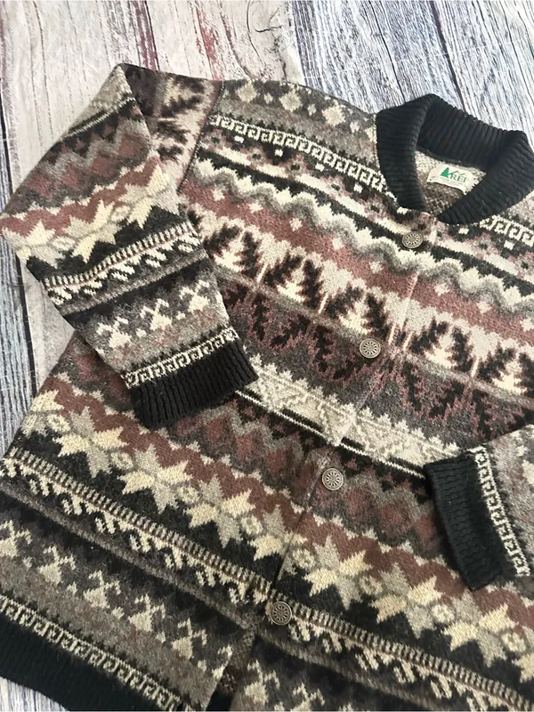 Vintage R.E.I. 100% Wool Fair Isle Knit Cardigan in Black, Brown & Cream - Image 4