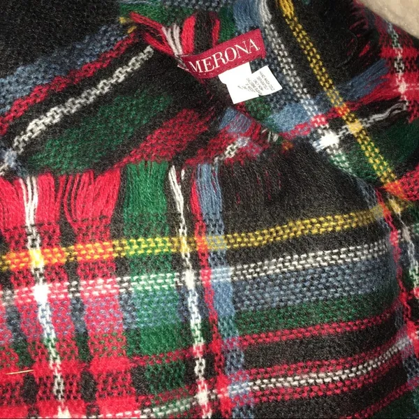 Merona Tartan oversized plaid blanket scarf -Fall/Winter - Image 4