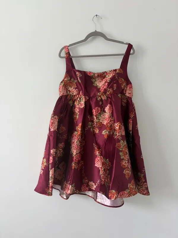 Lulu’s Unbelievably Lovely Red Floral Babydoll Empire Waist Mini Dress NWT XL - Image 2