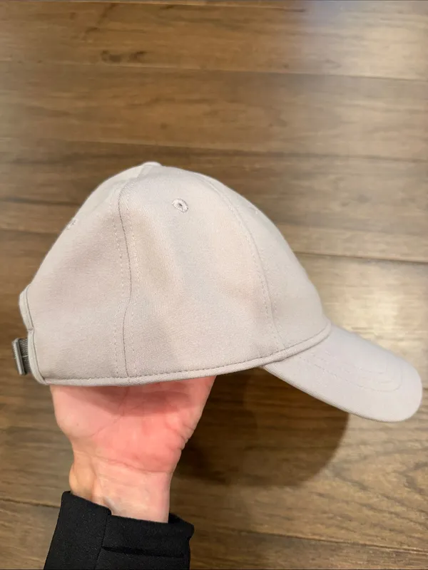 Lululemon  Structured Classic Ball Cap One Size Gray - C53-033 - Image 4
