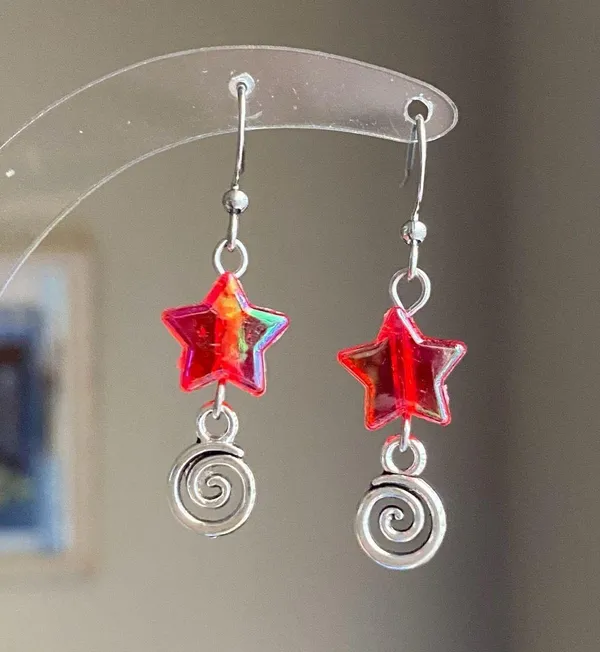Handmade star & swirl dangle earrings⭐️❤️ - Image 6