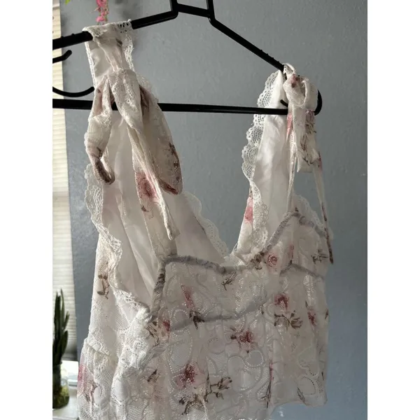 ROMWE White Floral Lace Corset Tank Top Size Medium - Image 5