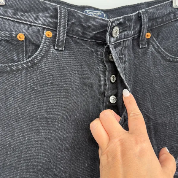 Abercrombie & Fitch High‎ Rise Denim Shorty Shorts Black Distressed Size 29 - Image 4
