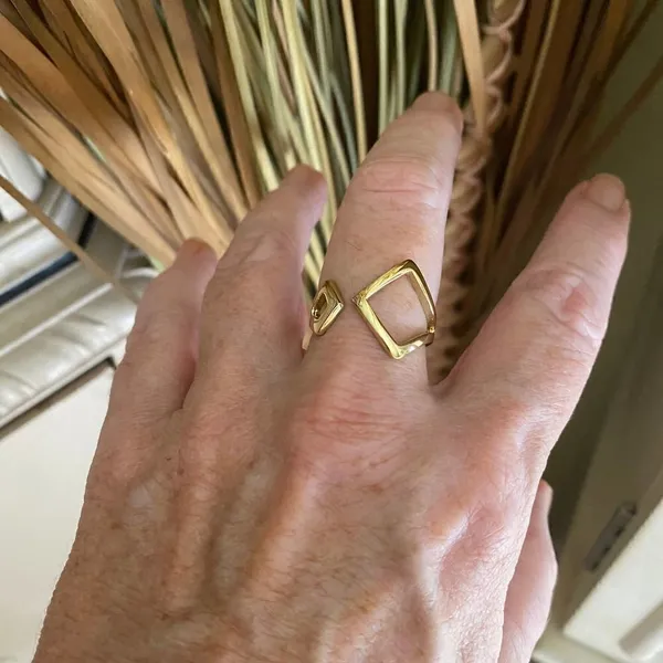 IP Gold Stainless Steel Art Deco Ring Size 8,10 Gold - Image 3