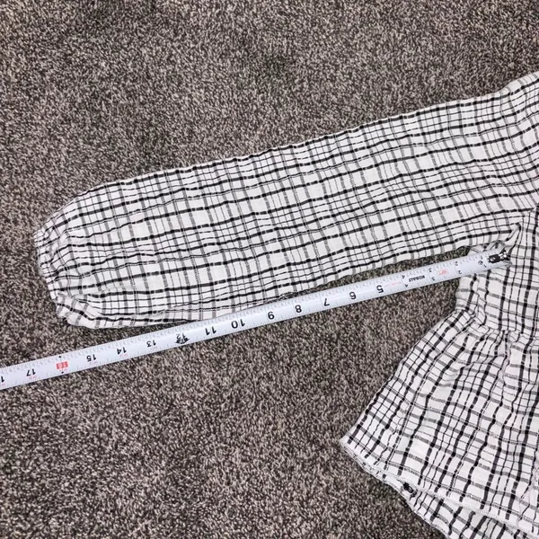 Altar'd State white and black plaid blouse with ruffle details, size S - Image 5