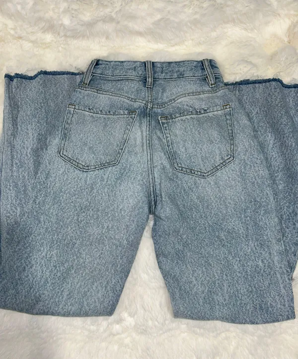 PacSun Lightwash Boyfriend Distressed Jeans - Image 6